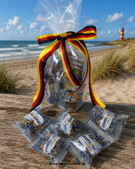 Fussballmitbringsel: 10 x plattkeks in Cellophantüte mit „Deutschland Schleifenband" 60 g.