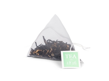 Black tea blend East Frisian Sunday Tea box of 50 pyramidal teabags of 3g each