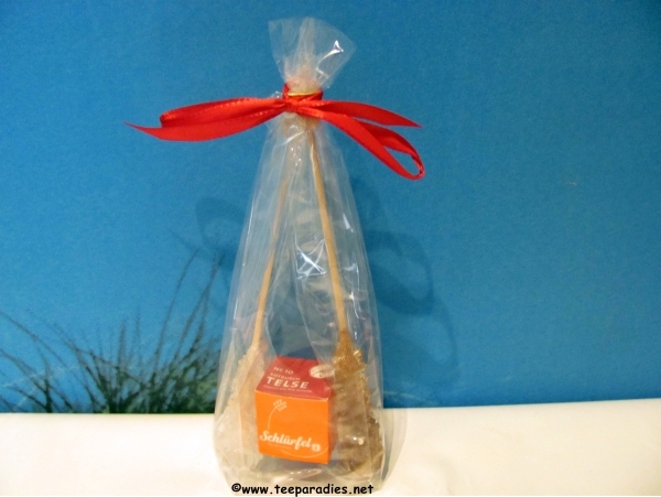 Give Aways Präsent No. 2:  2 x  Kandissticks & 1 Schlürfel in Tüte