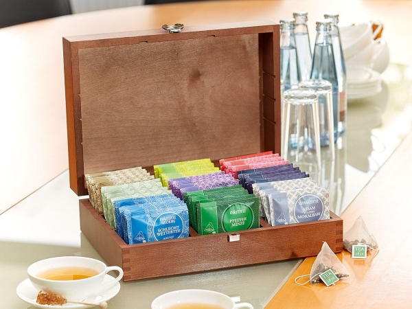 1836: Weiß-/Grünteemischung Engelskuss Maracuja-Note aromatisiert 50 Pyramidenbeutel im Sachet à 3 g