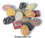 Schietwetter-Bonbons 200 g. verpackt in Cellophantüte mit Schleifenband